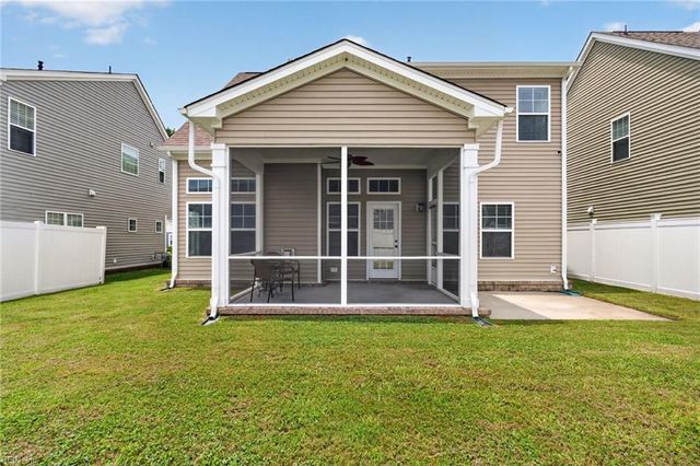 142 Blessing CIR, Suffolk, VA 23434