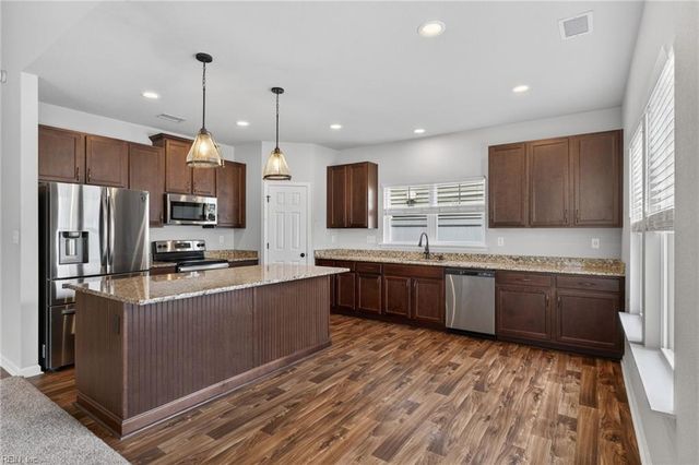 142 Blessing CIR, Suffolk, VA 23434