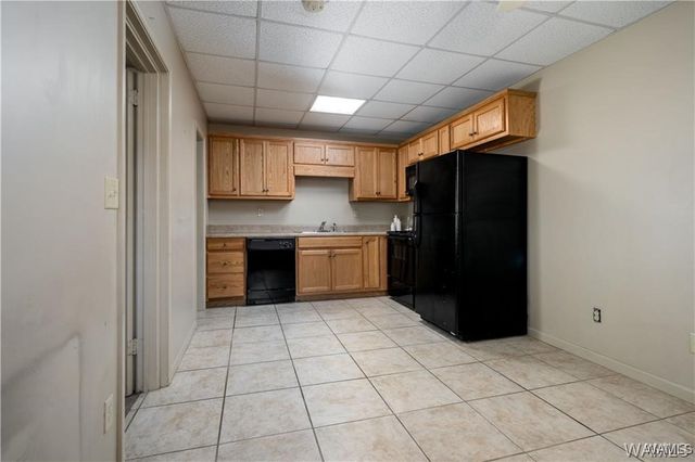 1212 12th 17, Tuscaloosa, AL 35401