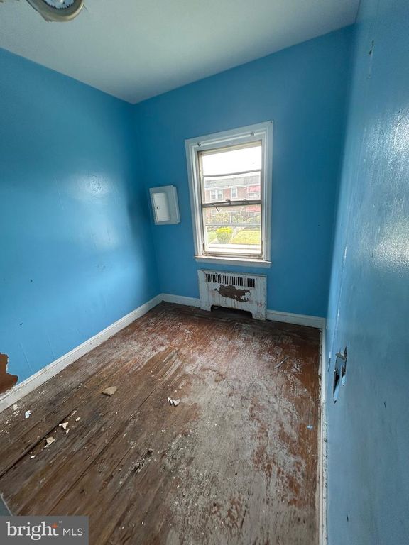 Image 5 of property listing at 2500 QUANTICO AVE, Baltimore, MD 21215