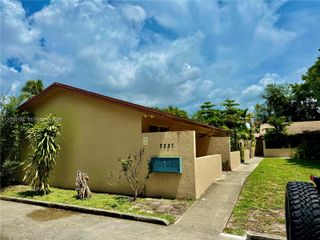 2227 Monroe Street 6, Hollywood, FL 33020