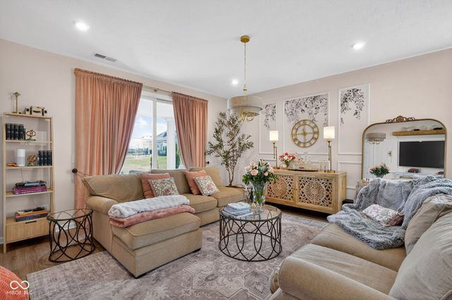 7401 Cella Lane, Mccordsville, IN 46055