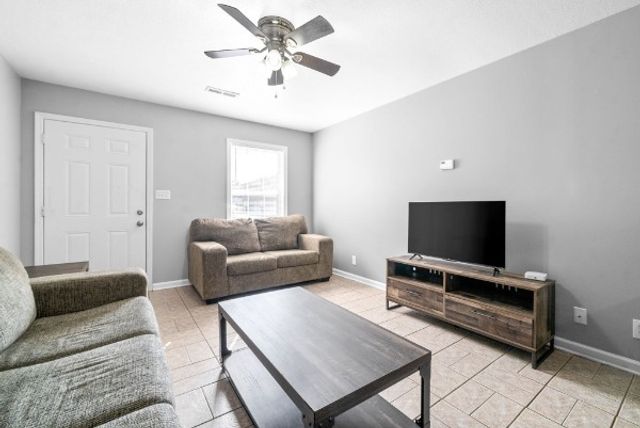 535 Lafayette Rd Lot 8 Bldg B, Clarksville, TN 37042