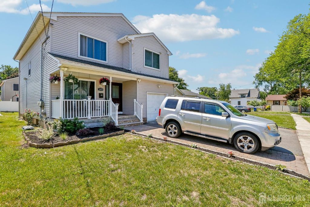 1635 Mabel Street, Piscataway, NJ 08854