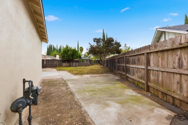 617 Merrimac Ct, Modesto, CA 95354