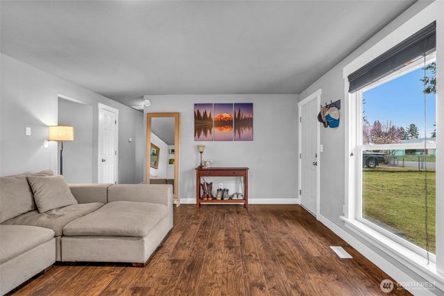 15802 64th Avenue Court East, Puyallup, WA 98375