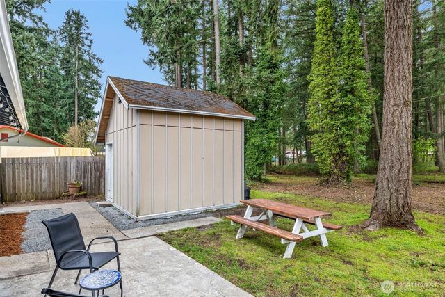 15802 64th Avenue Court East, Puyallup, WA 98375