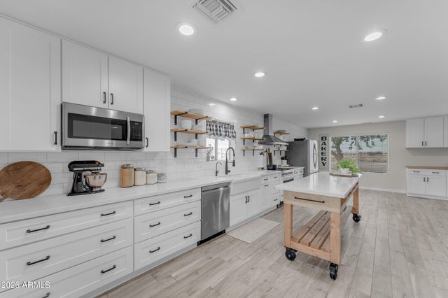 6816 N 171ST Drive, Waddell, AZ 85355