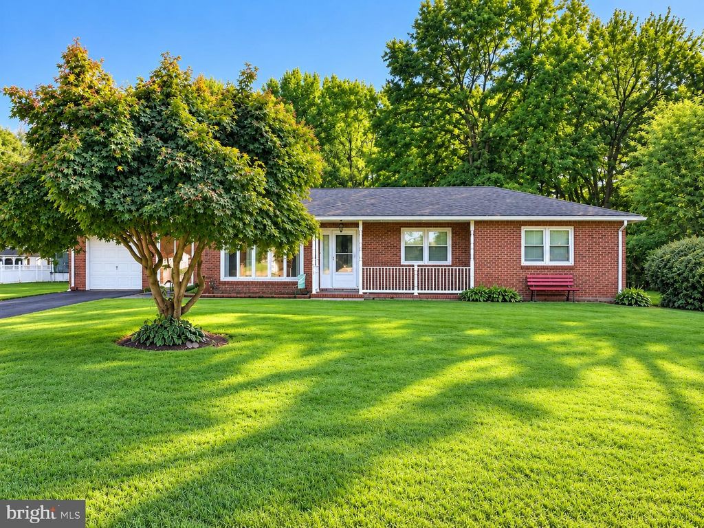 312 HIGHLAND AVE, CARNEYS POINT, NJ 08069 — exterior