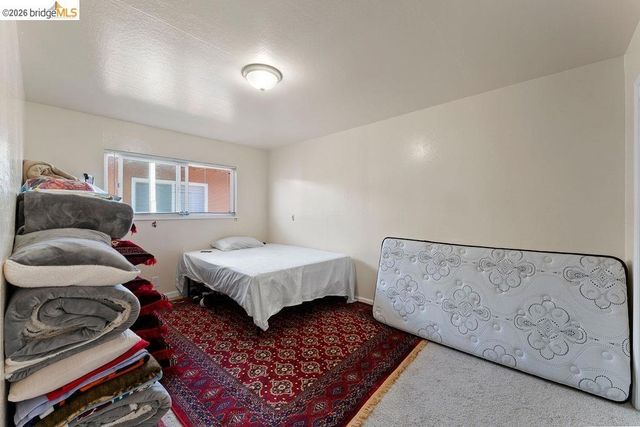 9833 Walnut St, Oakland, CA 94603