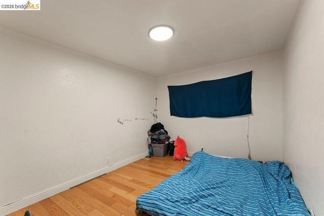 9833 Walnut St, Oakland, CA 94603