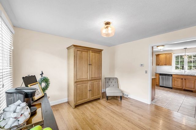 89 Kane Brothers Cir, Westfield, MA 01085