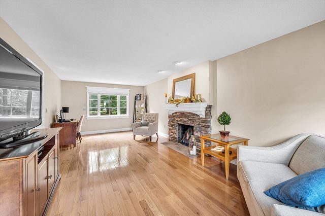 89 Kane Brothers Cir, Westfield, MA 01085