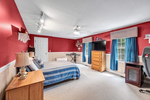 89 Kane Brothers Cir, Westfield, MA 01085