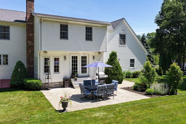 89 Kane Brothers Cir, Westfield, MA 01085