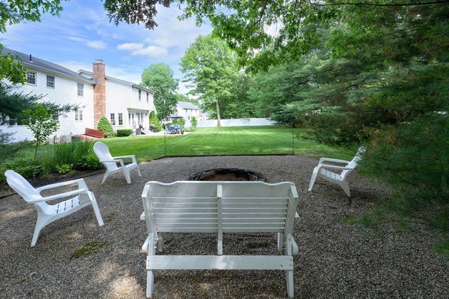 89 Kane Brothers Cir, Westfield, MA 01085