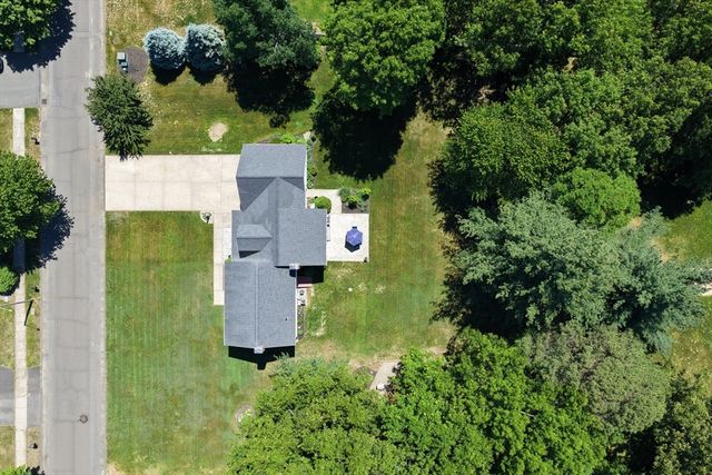 89 Kane Brothers Cir, Westfield, MA 01085