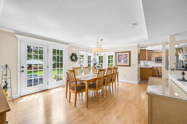 89 Kane Brothers Cir, Westfield, MA 01085