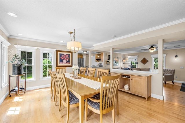 89 Kane Brothers Cir, Westfield, MA 01085