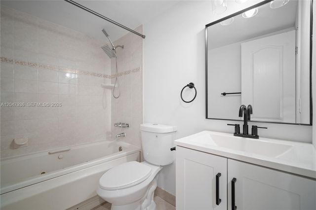 1891 N 61st Avenue B215, Hollywood, FL 33024