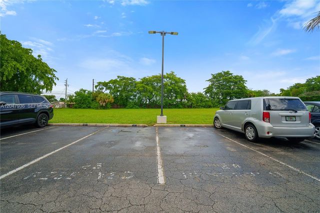 1891 N 61st Avenue B215, Hollywood, FL 33024