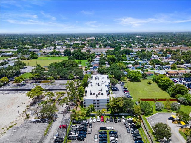 1891 N 61st Avenue B215, Hollywood, FL 33024