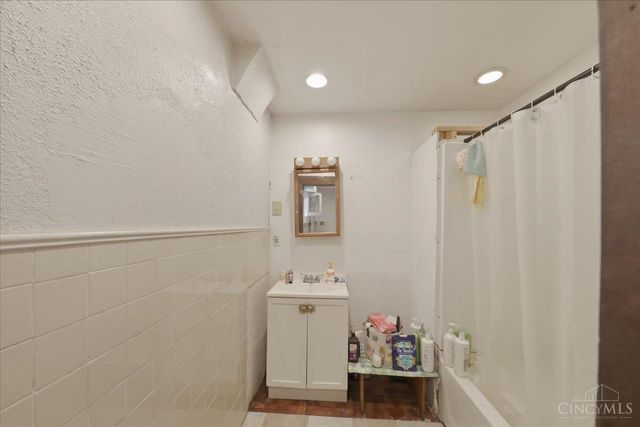 677 State Avenue, Cincinnati, OH 45204