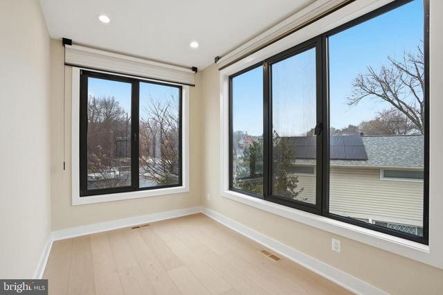 1573 WESTMORELAND ST, Mclean, VA 22101