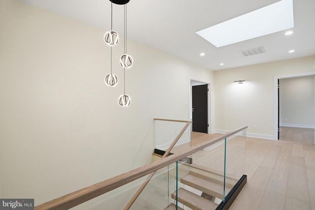 1573 WESTMORELAND ST, Mclean, VA 22101