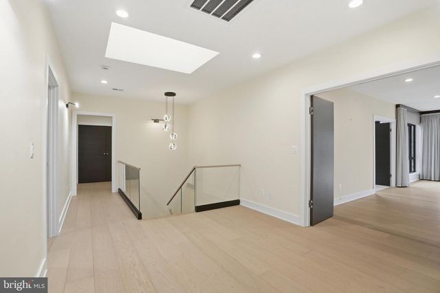 1573 WESTMORELAND ST, Mclean, VA 22101