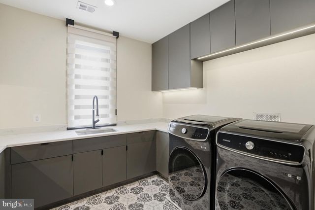 1573 WESTMORELAND ST, Mclean, VA 22101