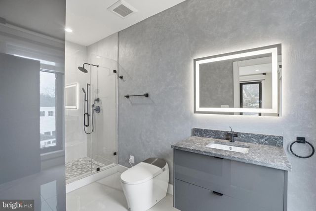 1573 WESTMORELAND ST, Mclean, VA 22101