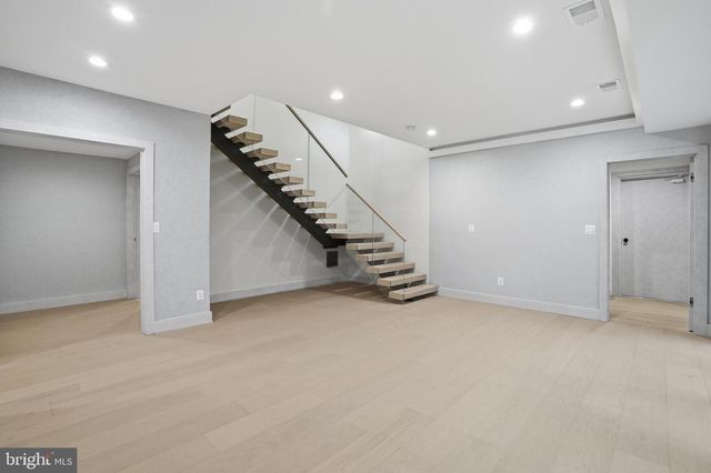 1573 WESTMORELAND ST, Mclean, VA 22101