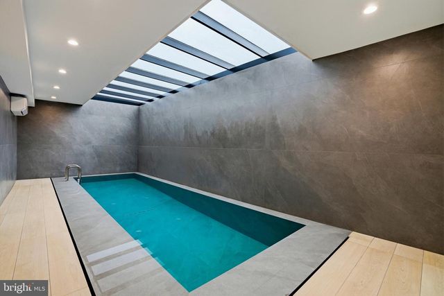 1573 WESTMORELAND ST, Mclean, VA 22101