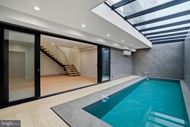 1573 WESTMORELAND ST, Mclean, VA 22101