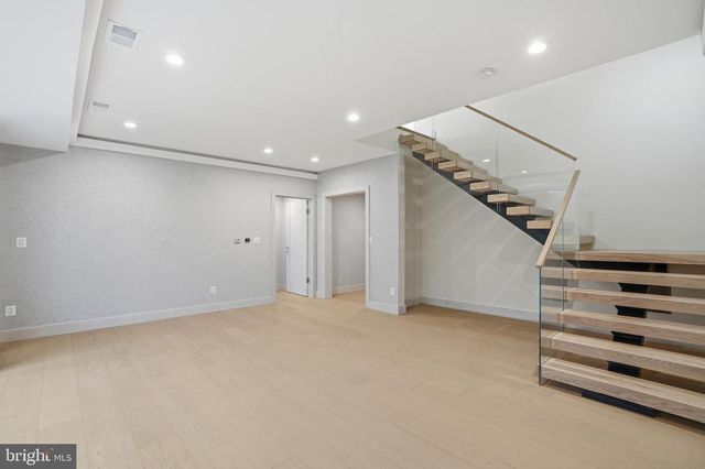 1573 WESTMORELAND ST, Mclean, VA 22101