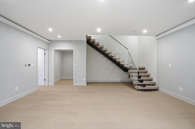 1573 WESTMORELAND ST, Mclean, VA 22101