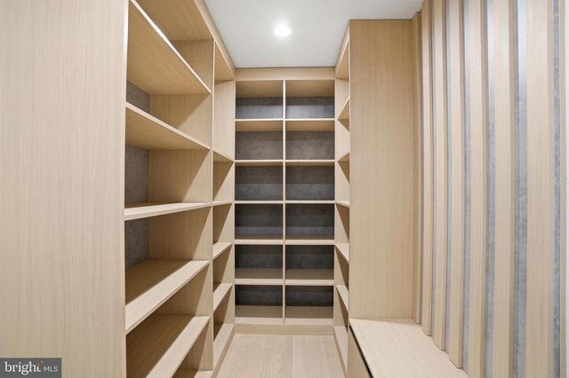 1573 WESTMORELAND ST, Mclean, VA 22101