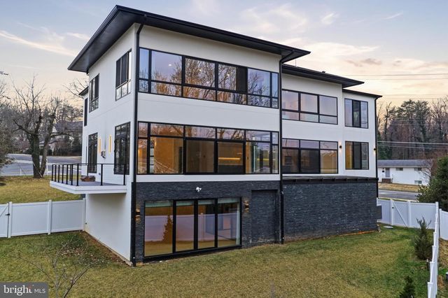 1573 WESTMORELAND ST, Mclean, VA 22101