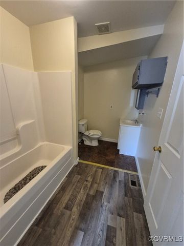 130 Elm St, Petersburg, VA 23803