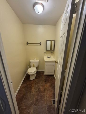 130 Elm St, Petersburg, VA 23803