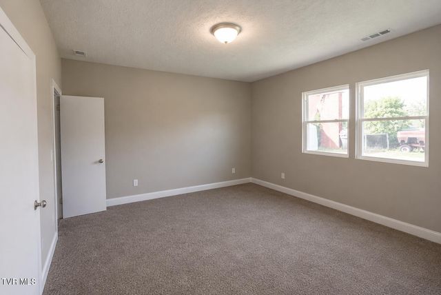 327 Walnut Street, Gate City, VA 24251