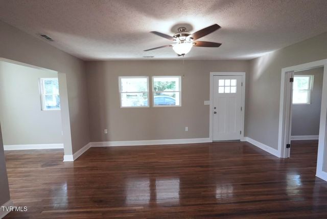 327 Walnut Street, Gate City, VA 24251