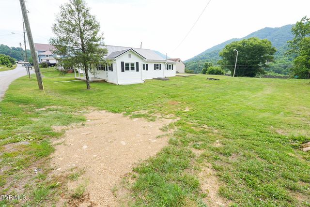 327 Walnut Street, Gate City, VA 24251