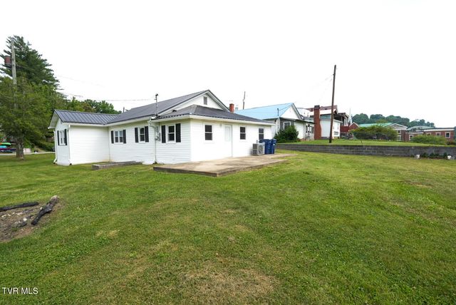 327 Walnut Street, Gate City, VA 24251
