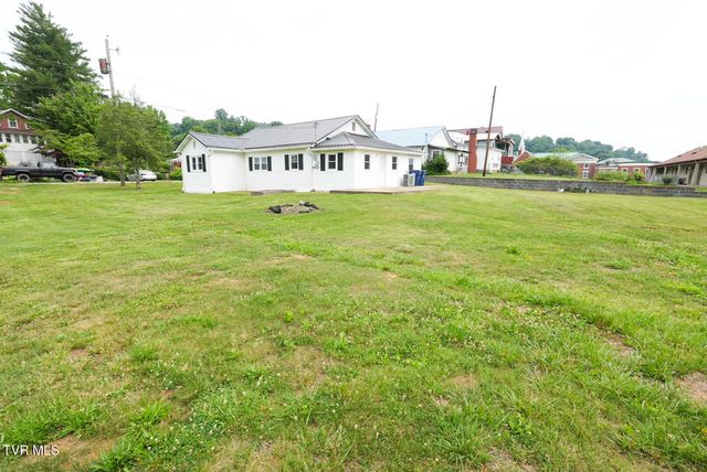 327 Walnut Street, Gate City, VA 24251