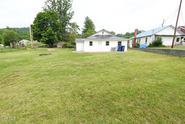 327 Walnut Street, Gate City, VA 24251