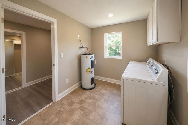 327 Walnut Street, Gate City, VA 24251