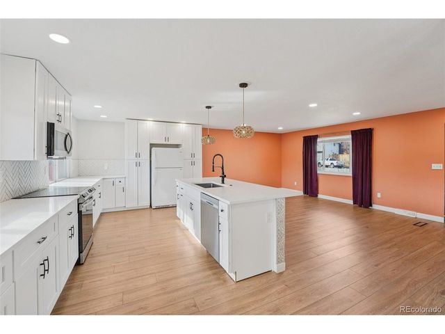 6426 Zang Ct, Arvada, CO 80004