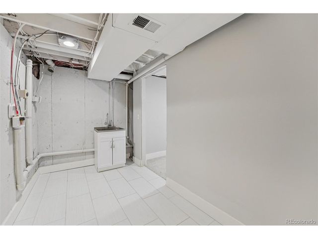 6426 Zang Ct, Arvada, CO 80004